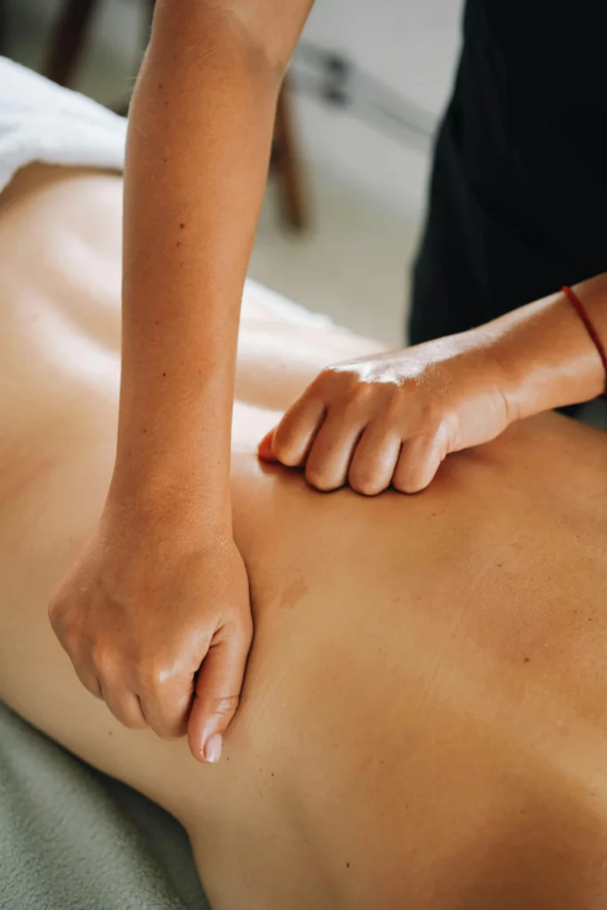 Four-hands Thai oil massage